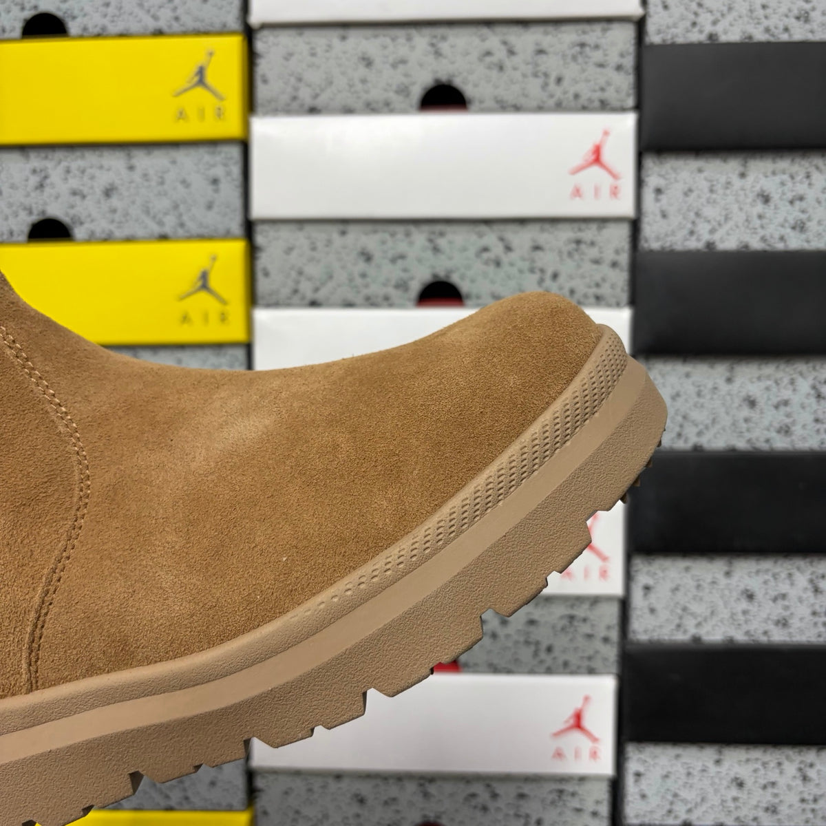 Chestnut Chunky-Sole Chelsea Boots