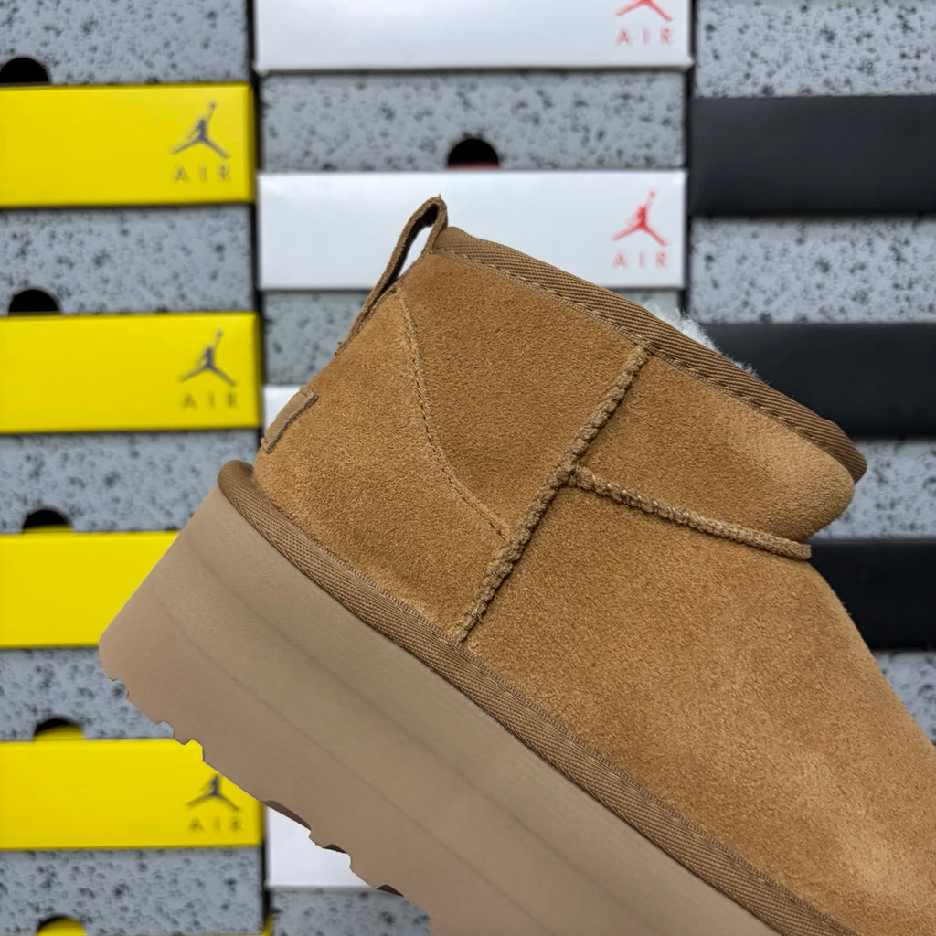 UGG Chestnut Mini Platform Boots – 5 cm Sole