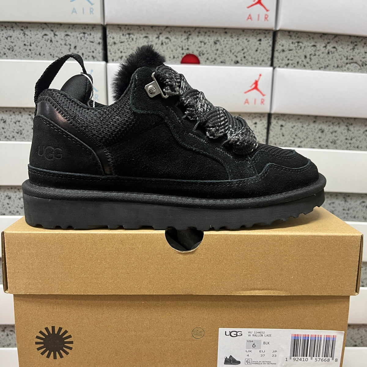 Black Low-Cut Casual Shoes