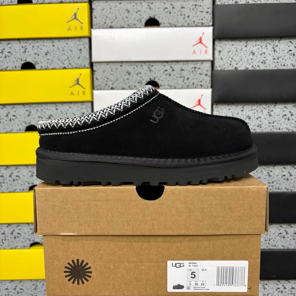 Black Slip-On Shoes with Contrast-Stitched Collar