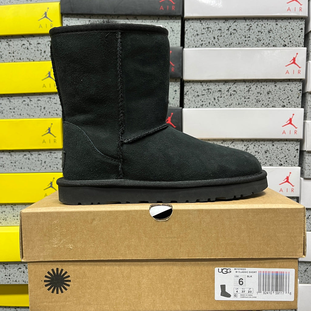 Black Classic Short Pull-On Boots