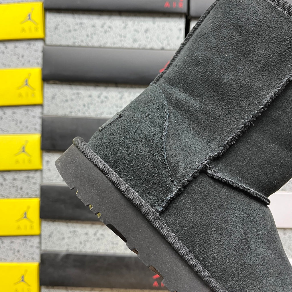 Black Classic Short Pull-On Boots