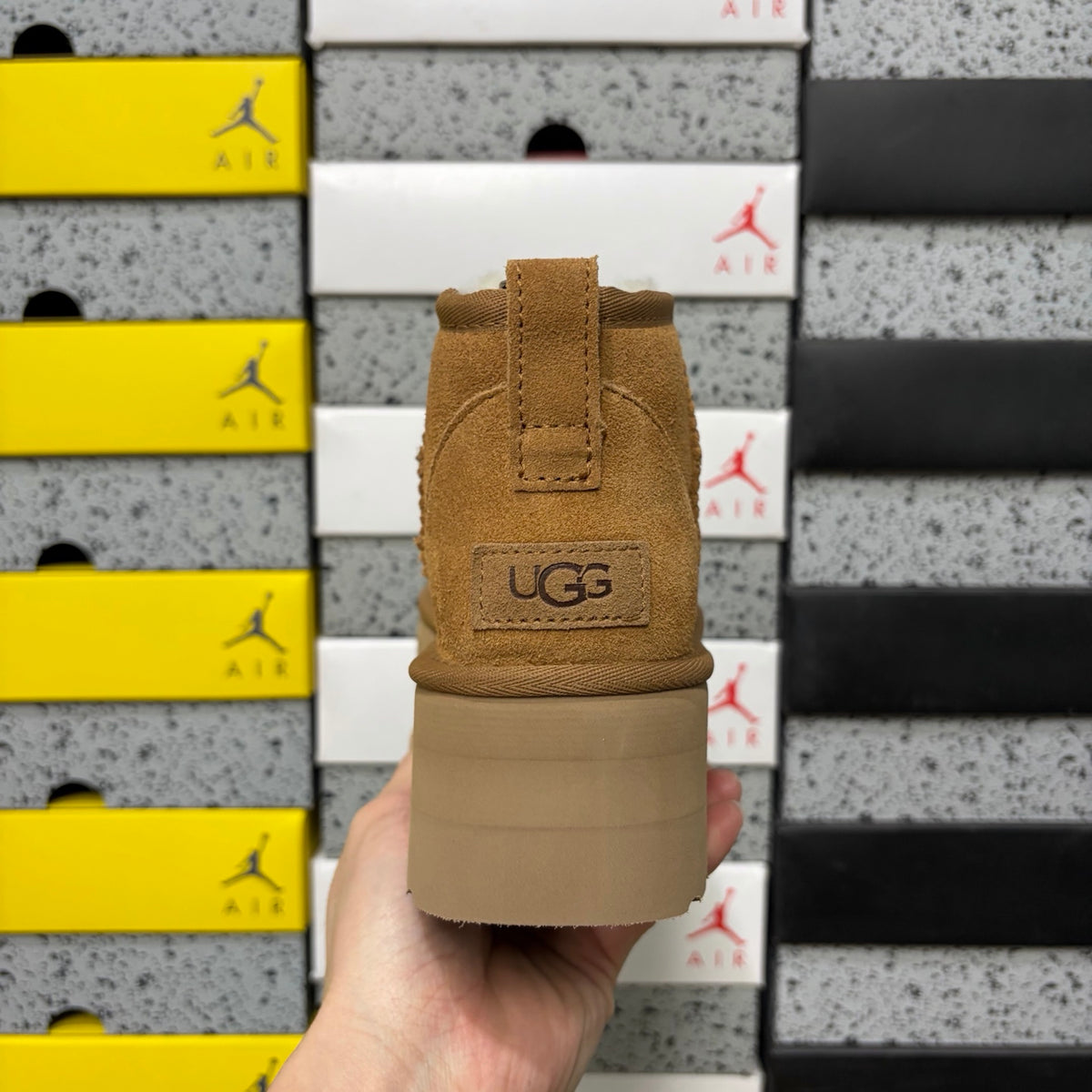 UGG Chestnut Mini Platform Boots – 5 cm Sole