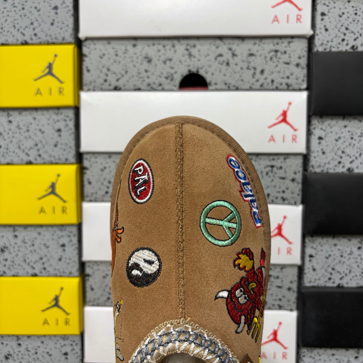 Chestnut Slim-Sole Boots with Cartoon Embroidery