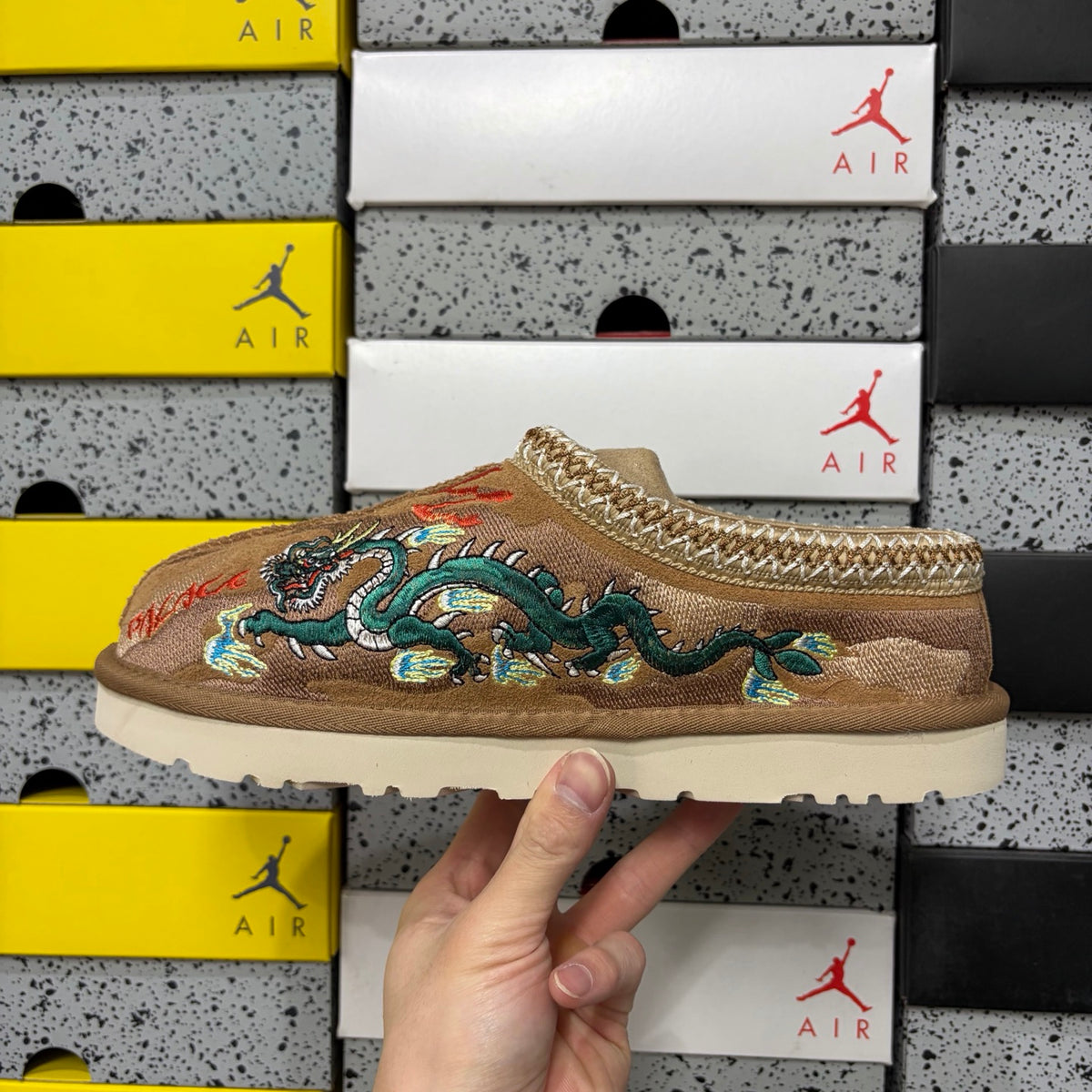 Chestnut Slim-Sole Boots with Dragon & Tiger Embroidery