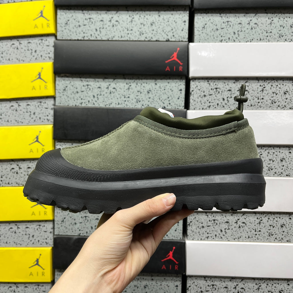 Green Casual Shoes with Black Sole